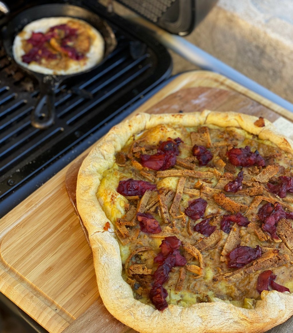 Grilled Vegan Thanksgiving&nbsp;Pizza