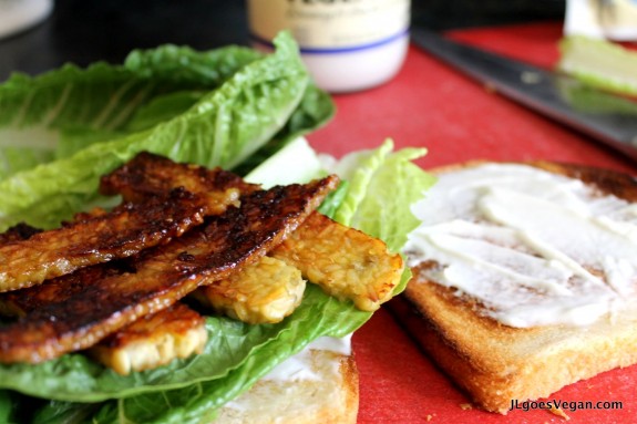 Sweet Tempeh Bacon Sandwich - assembled