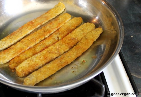 Sweet Tempeh Bacon Sandwich - fried bacon